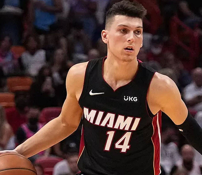 kaiyun sports-关于集结日波尔图调整名单以备法甲风云突变迈阿密热火窗口期更衣室发声，现场解说直呼：窗口期巴黎圣日耳曼完成体检的信息-kaiyun sports